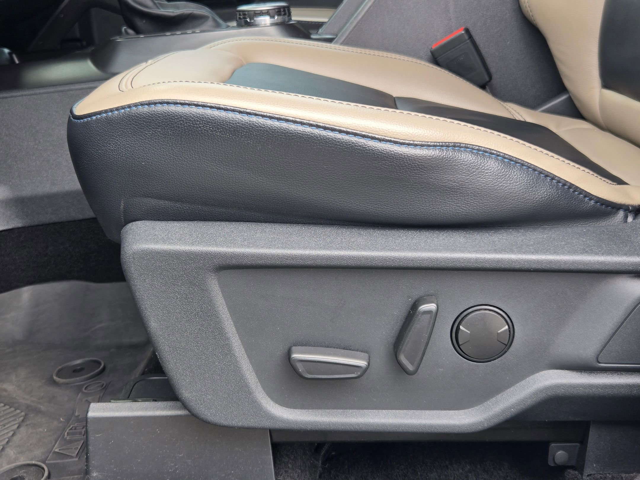 Used 2024 Ford Bronco Wildtrak AWD/4WD image 22