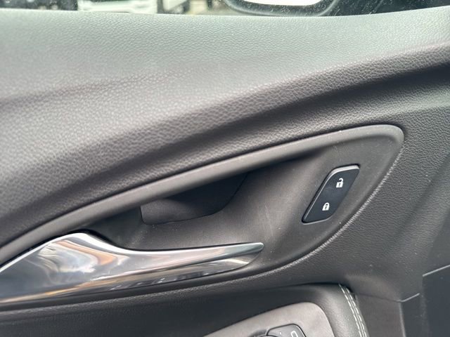 Used 2023 Buick Encore GX Select w/ Sport Touring Package image 15