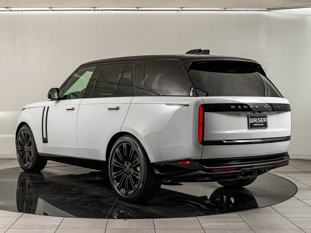 New 2026 Land Rover Range Rover SE image 6