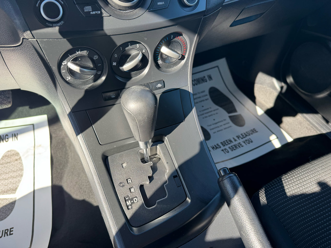 Used 2013 MAZDA MAZDA3 i SV image 19