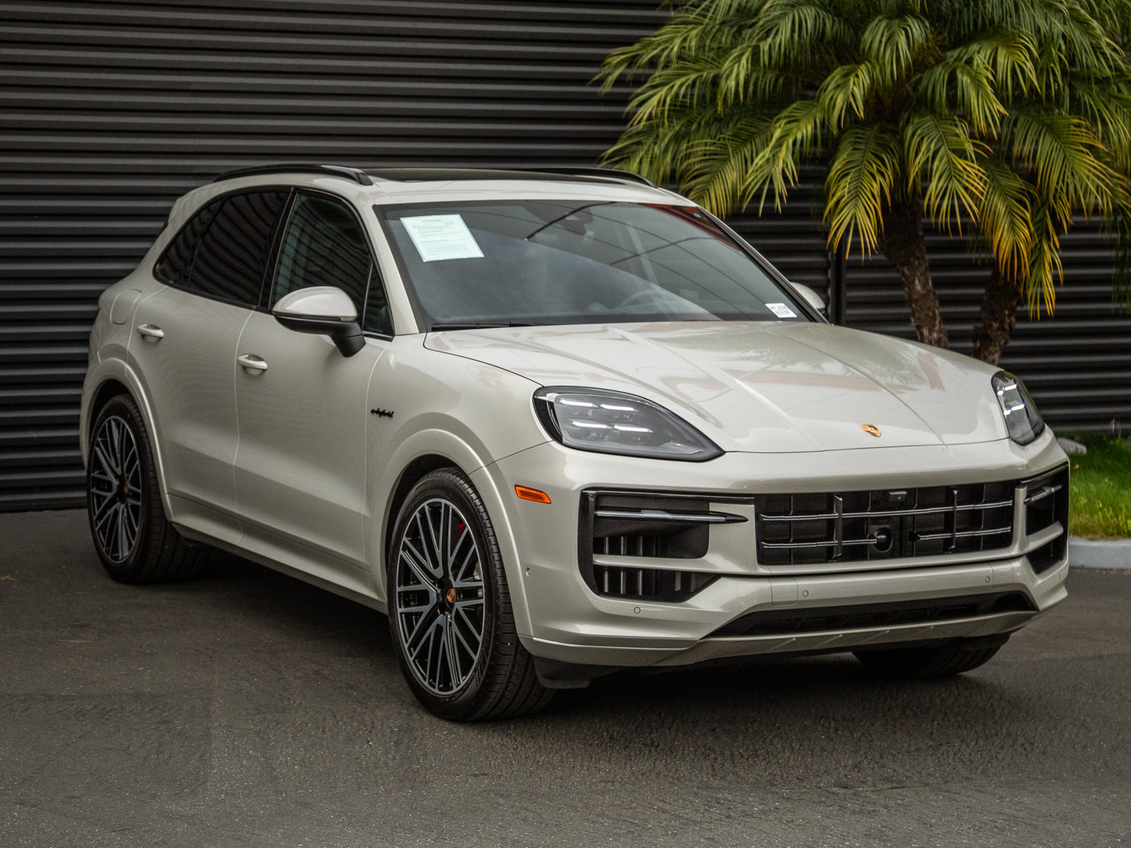 Certified 2026 Porsche Cayenne S AWD/4WD image 6