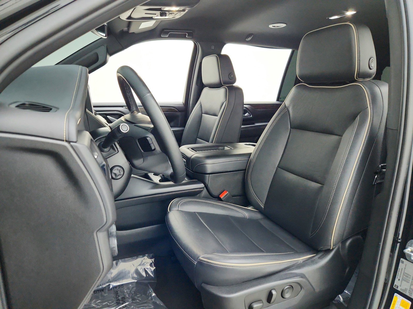 Used 2023 Chevrolet Suburban Premier RWD image 17
