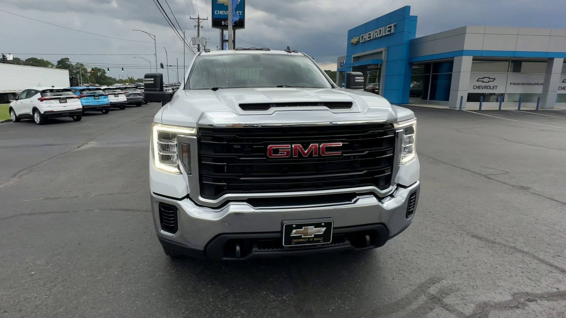 Used 2022 GMC Sierra 3500 Pro w/ Convenience Package AWD/4WD image 3