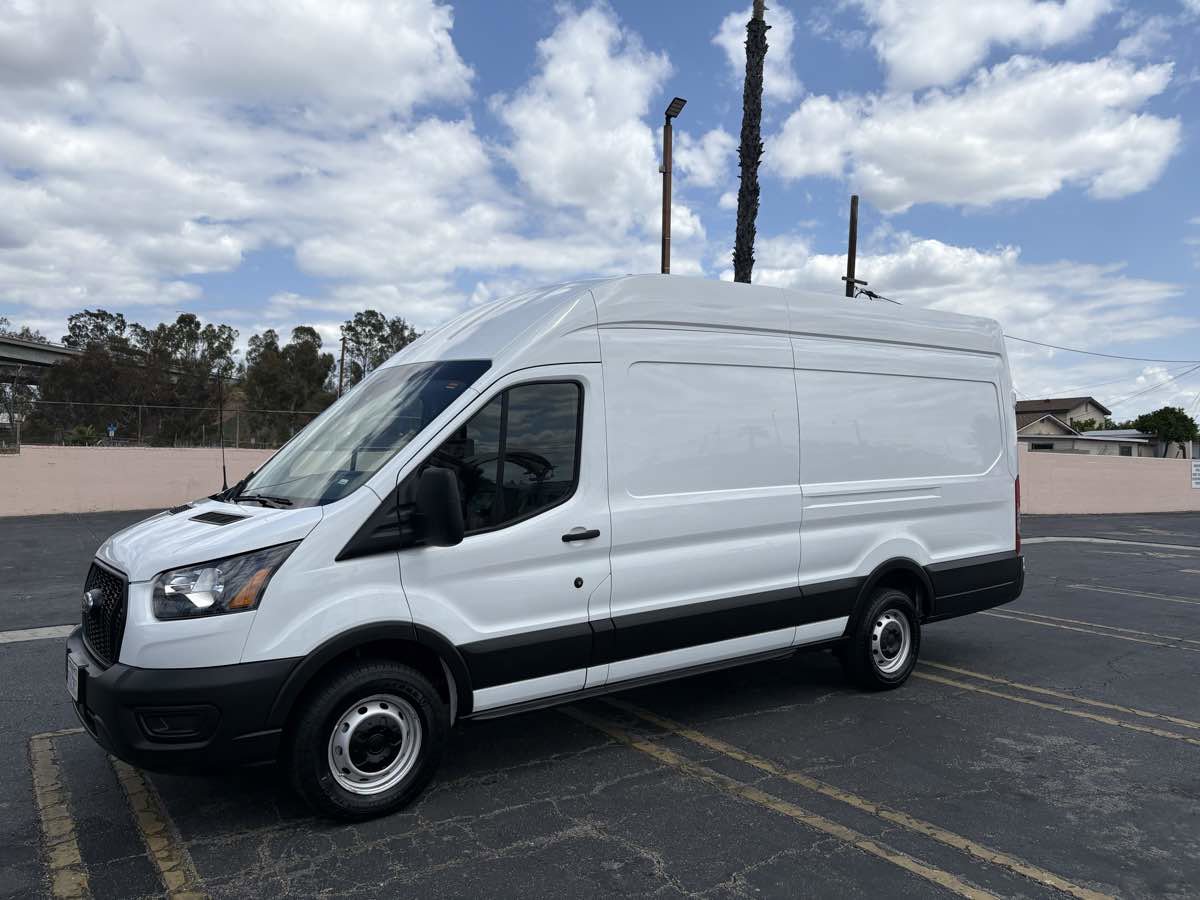 Used 2023 Ford Transit 250 148 High Roof Extended w/ Load Area Protection Package RWD image 2