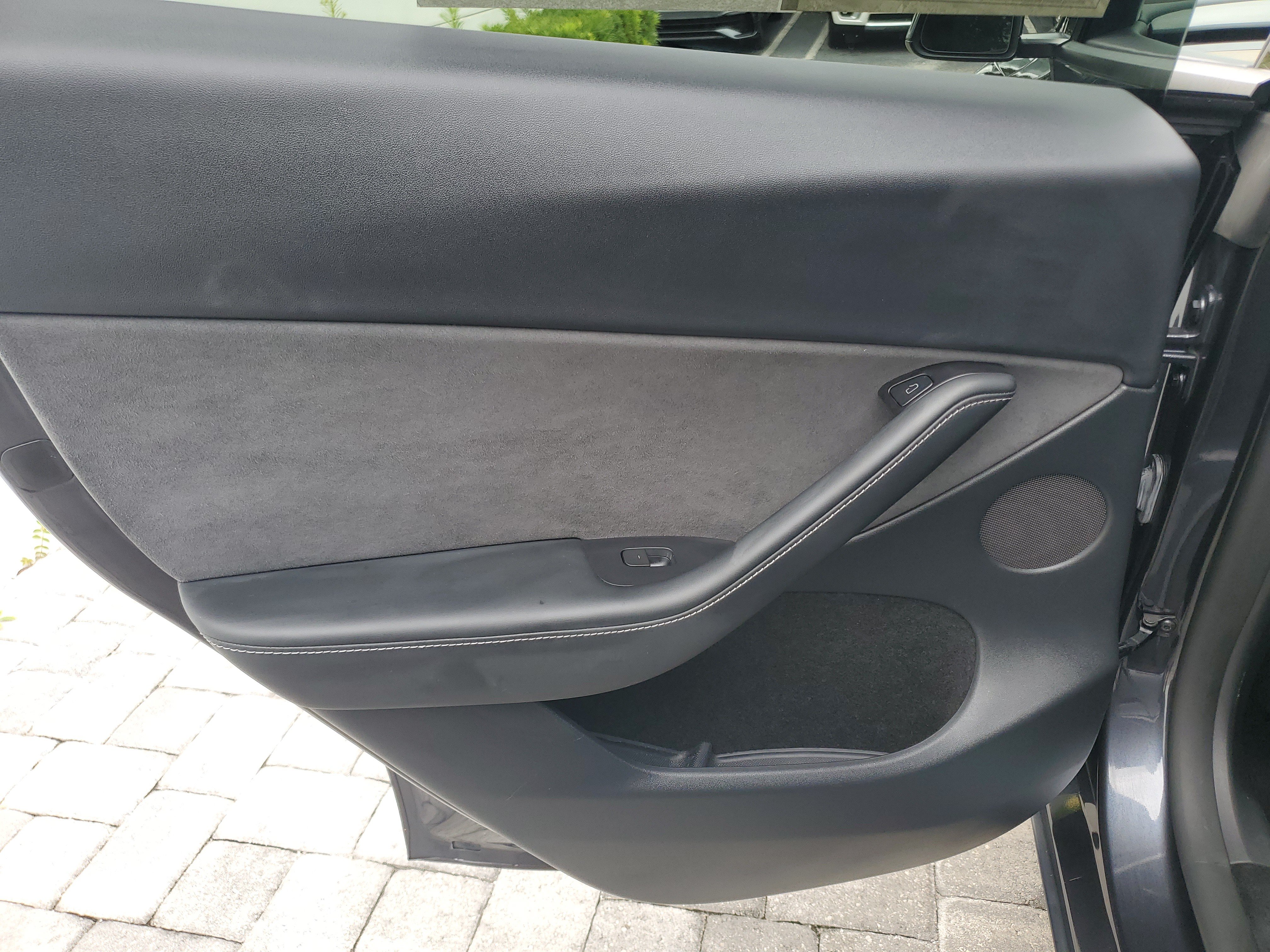 Used 2024 Tesla Model Y Long Range RWD image 11