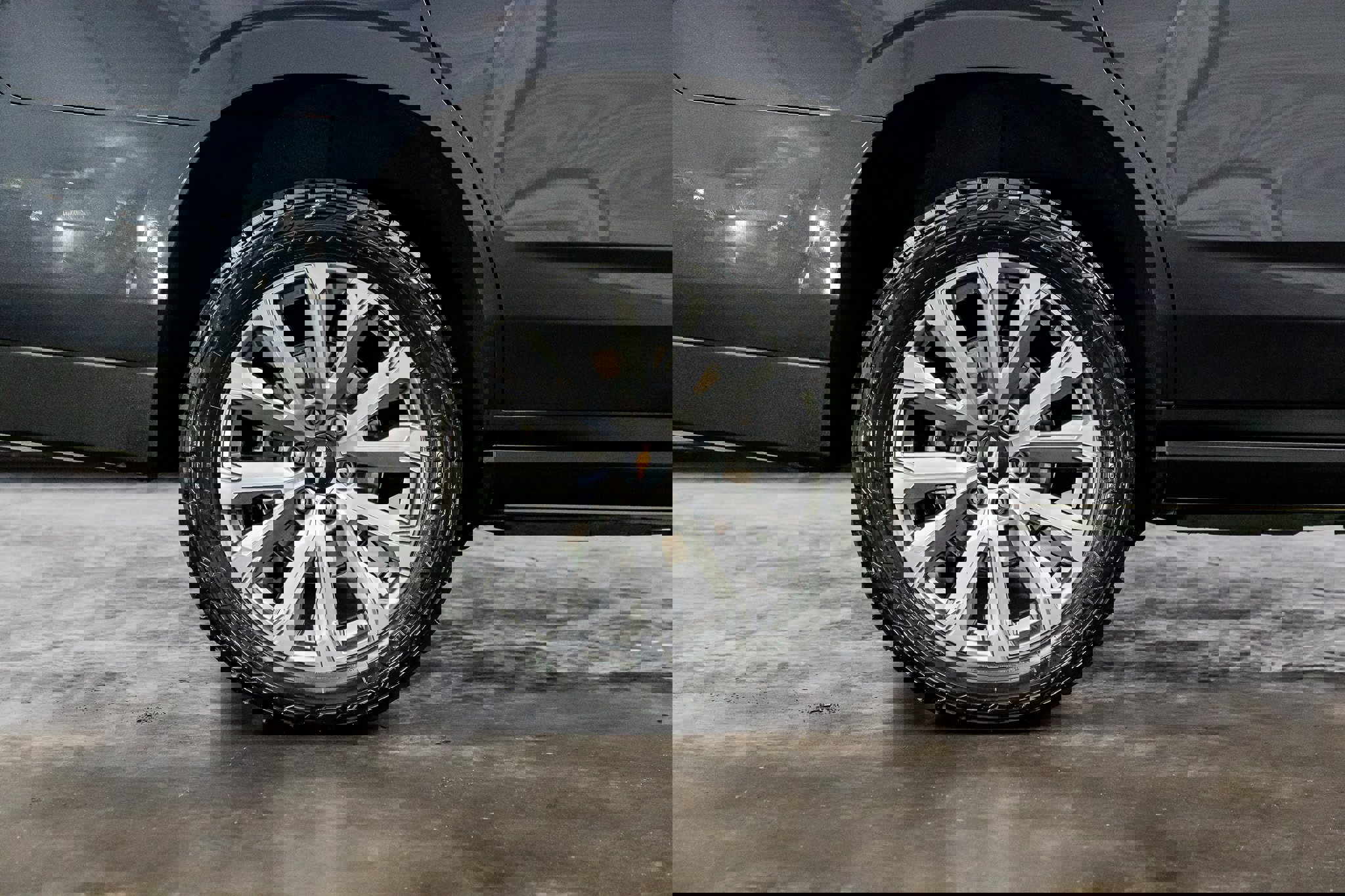 Used 2025 Chevrolet Tahoe High Country image 20