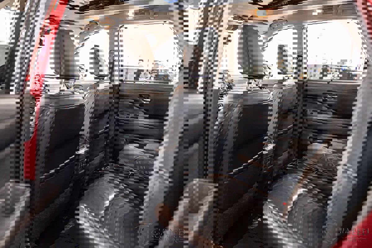 Used 2022 Nissan Pathfinder Platinum w/ Cargo Package image 35