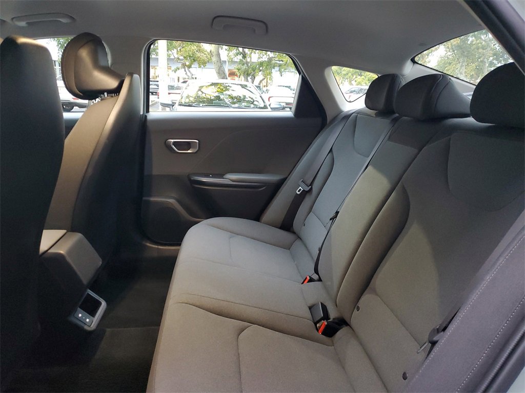 Certified 2025 Kia K4 LXS image 14