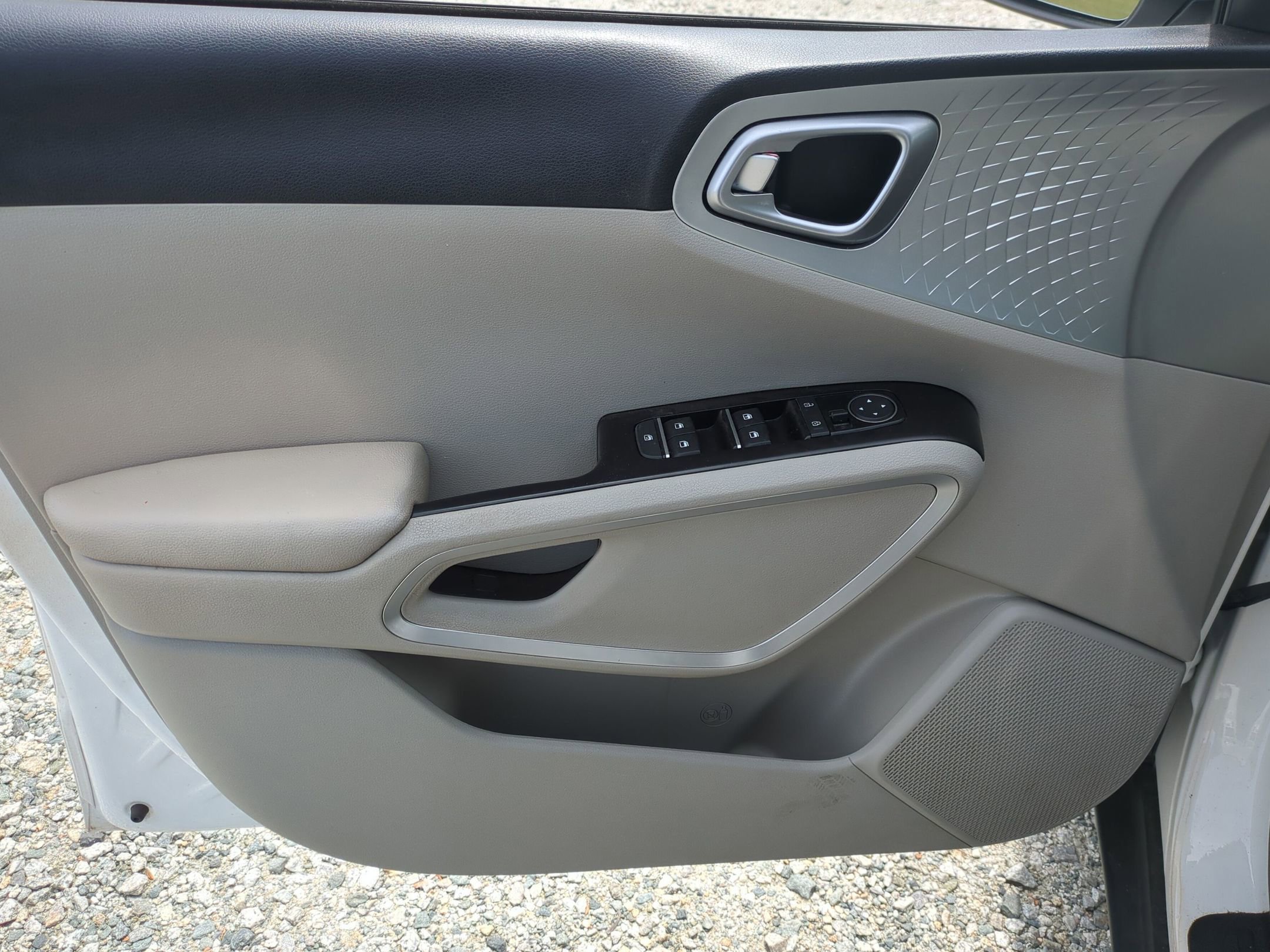 Used 2022 Kia Soul LX w/ Technology Package FWD image 14