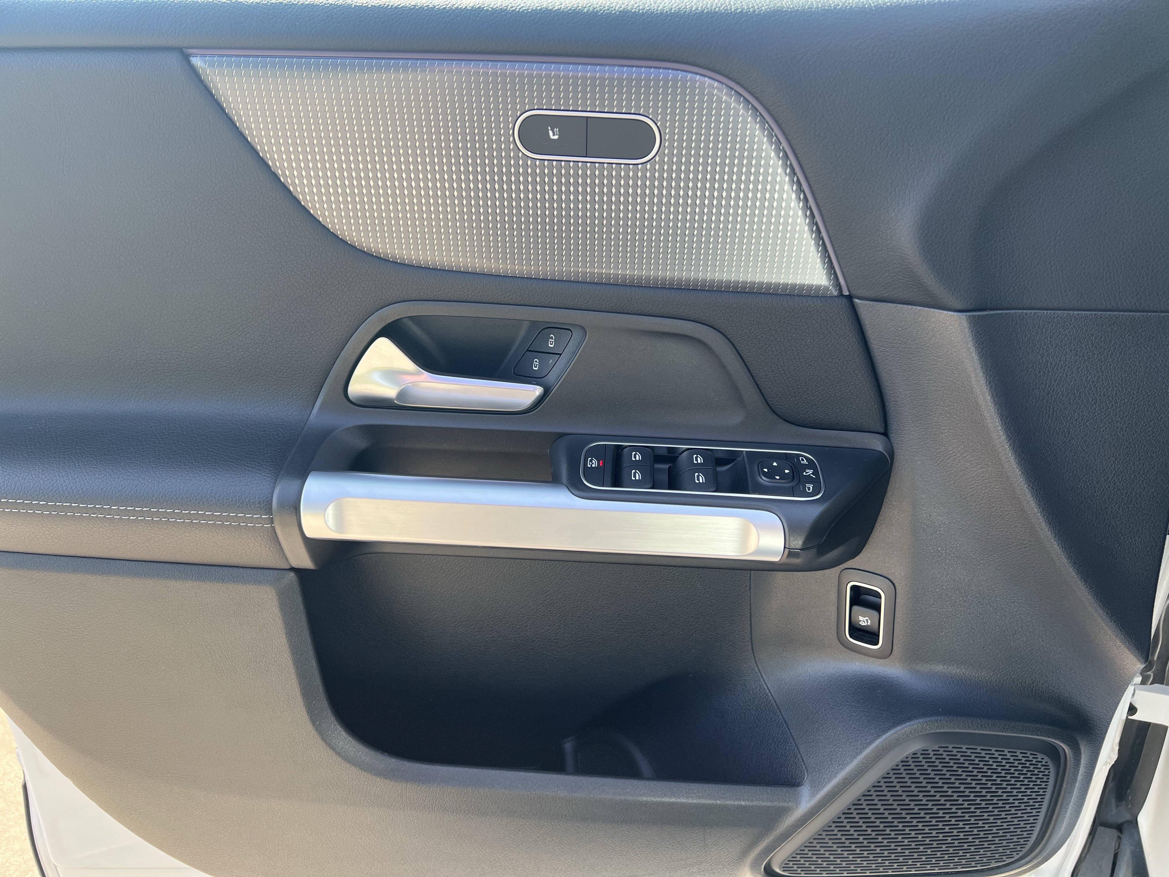 Certified 2022 Mercedes-Benz GLB 250 4MATIC image 14