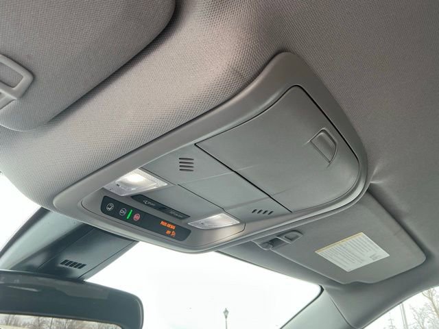 Used 2025 Chevrolet Blazer LT image 33