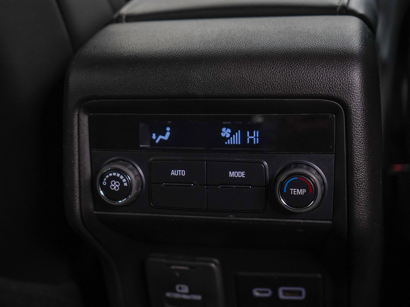 Used 2023 GMC Acadia SLT image 16