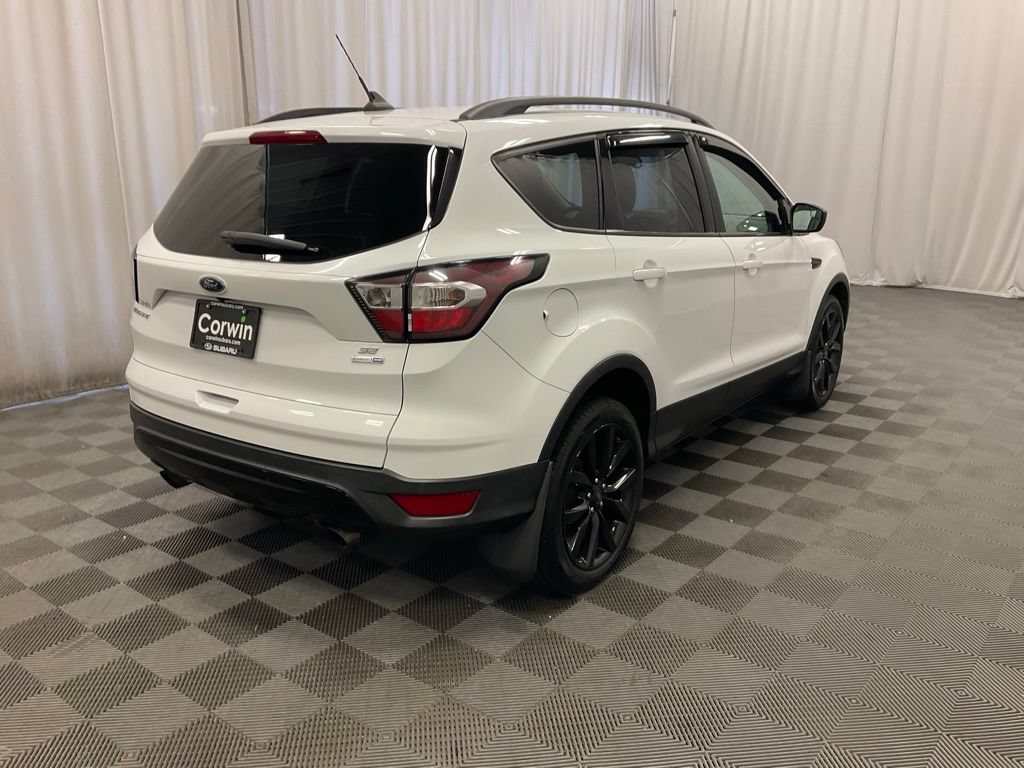 Used 2018 Ford Escape SE w/ SE Sport Appearance Package AWD/4WD image 7