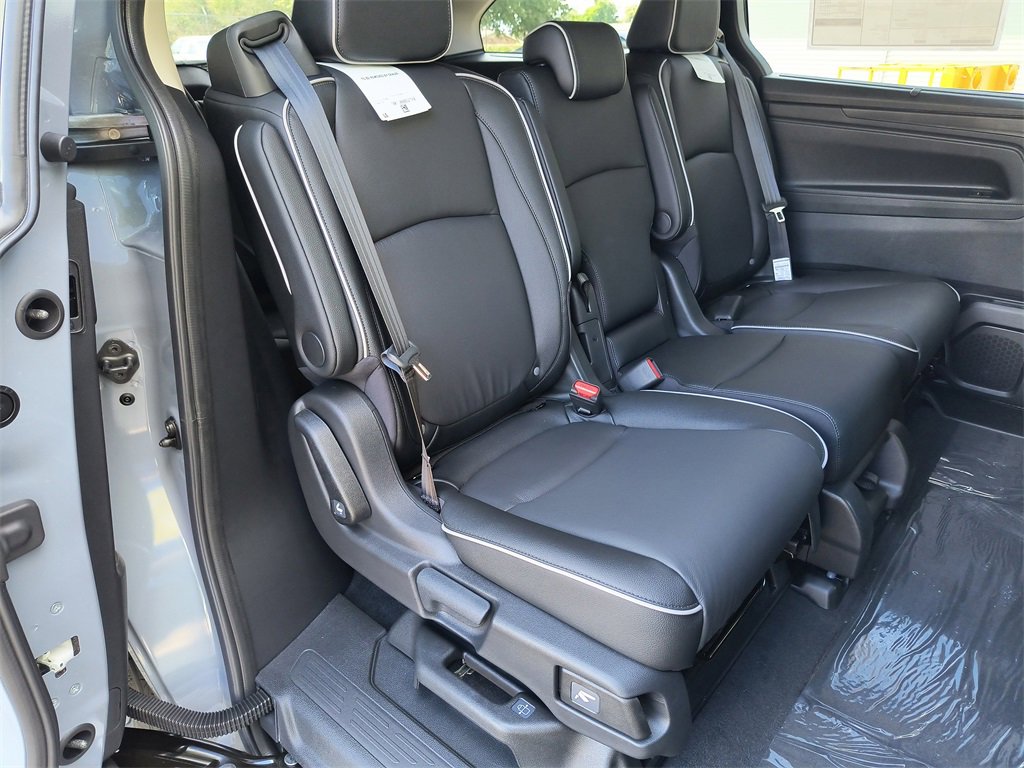 New 2026 Honda Odyssey Touring image 14