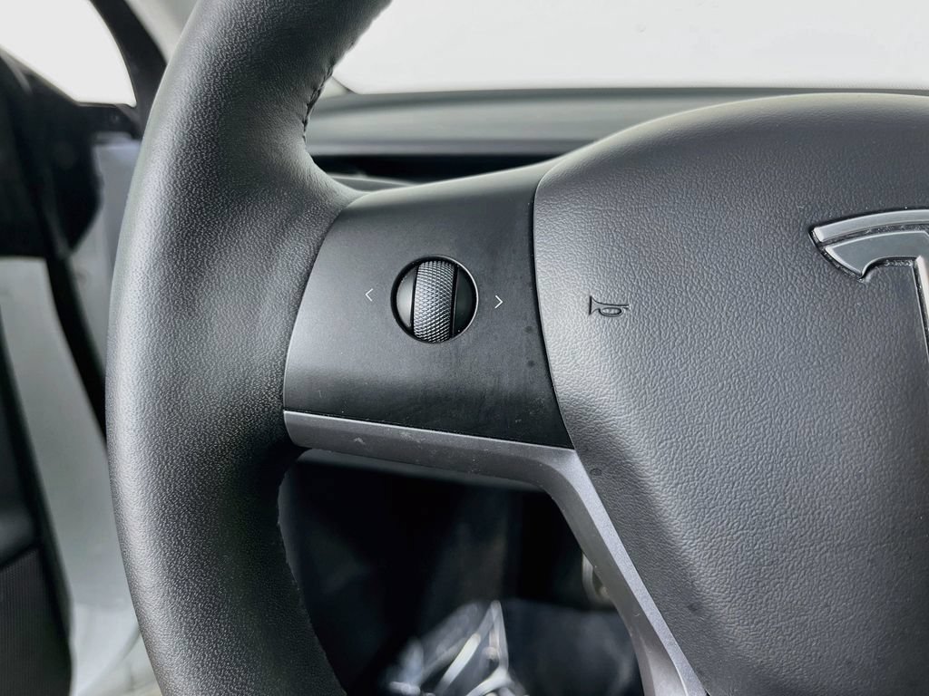 Used 2023 Tesla Model 3 Standard Range RWD image 14