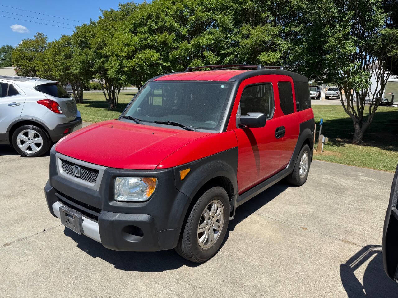Used 2006 Honda Element EX image 1