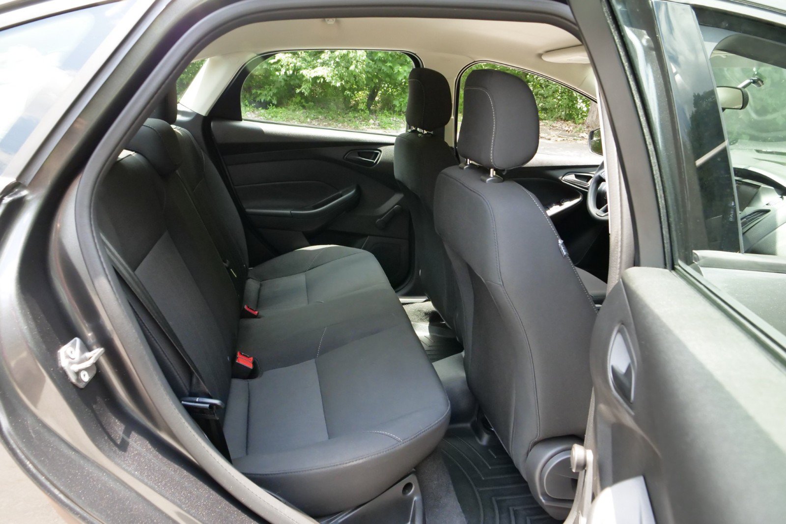 Used 2018 Ford Focus S FWD image 22