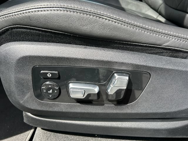 Used 2024 BMW X7 xDrive40i AWD/4WD image 11