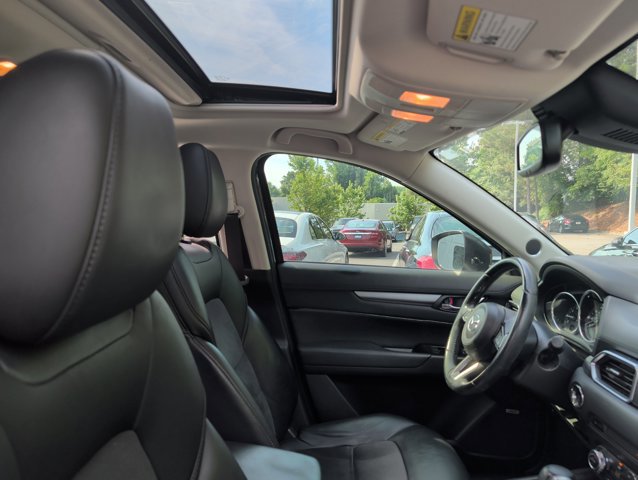 Used 2017 MAZDA CX-5 Touring w/ Preferred Equipment Package FWD image 22
