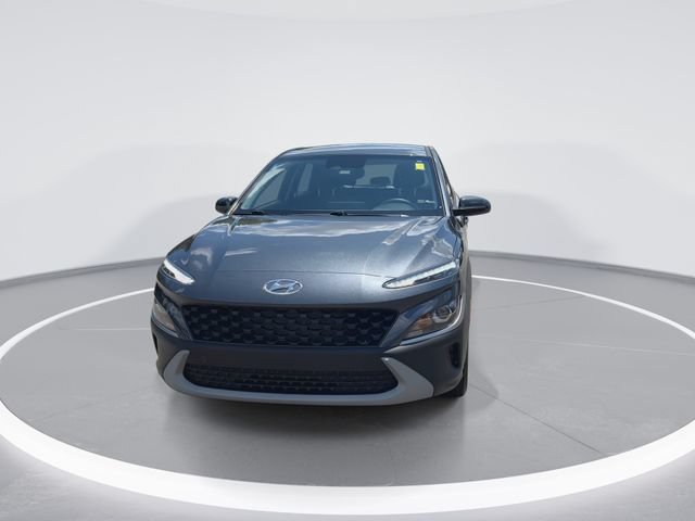 Used 2022 Hyundai Kona SE w/ Cargo Package FWD image 3
