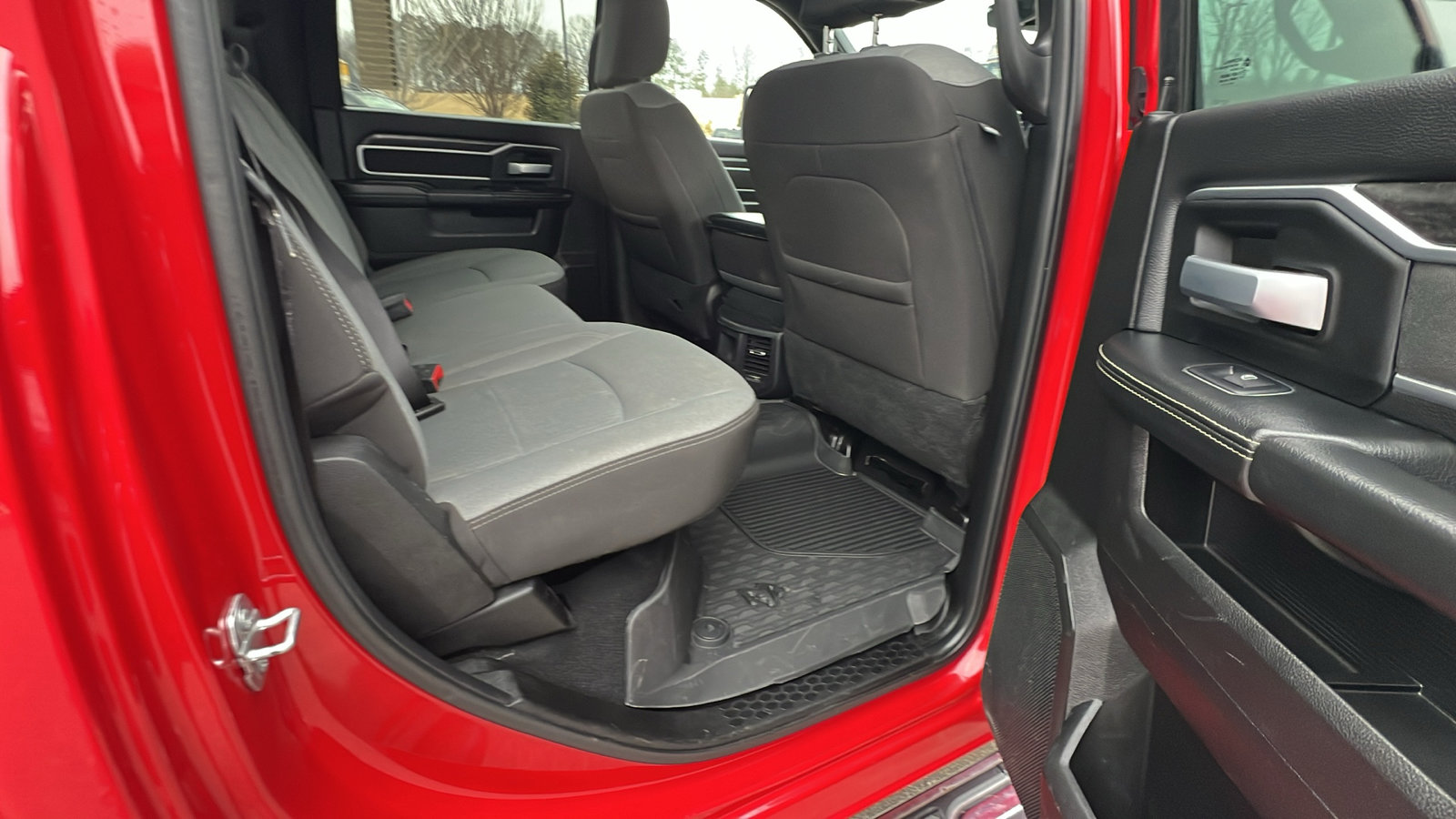 Used 2024 RAM 2500 Big Horn w/ Bed Utility Group image 21