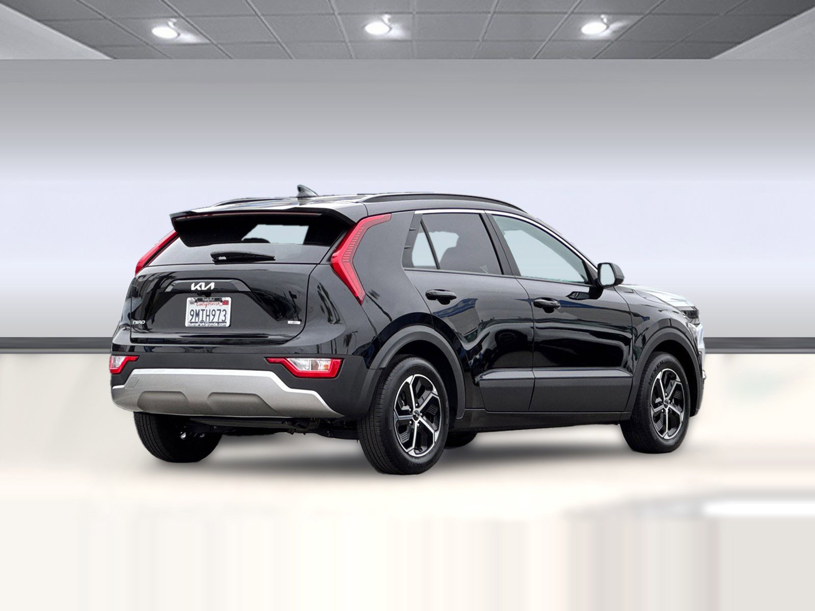Used 2024 Kia Niro LX FWD image 8