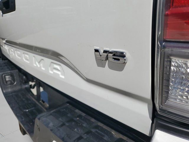 Certified 2023 Toyota Tacoma TRD Sport w/ Technology Package AWD/4WD image 31
