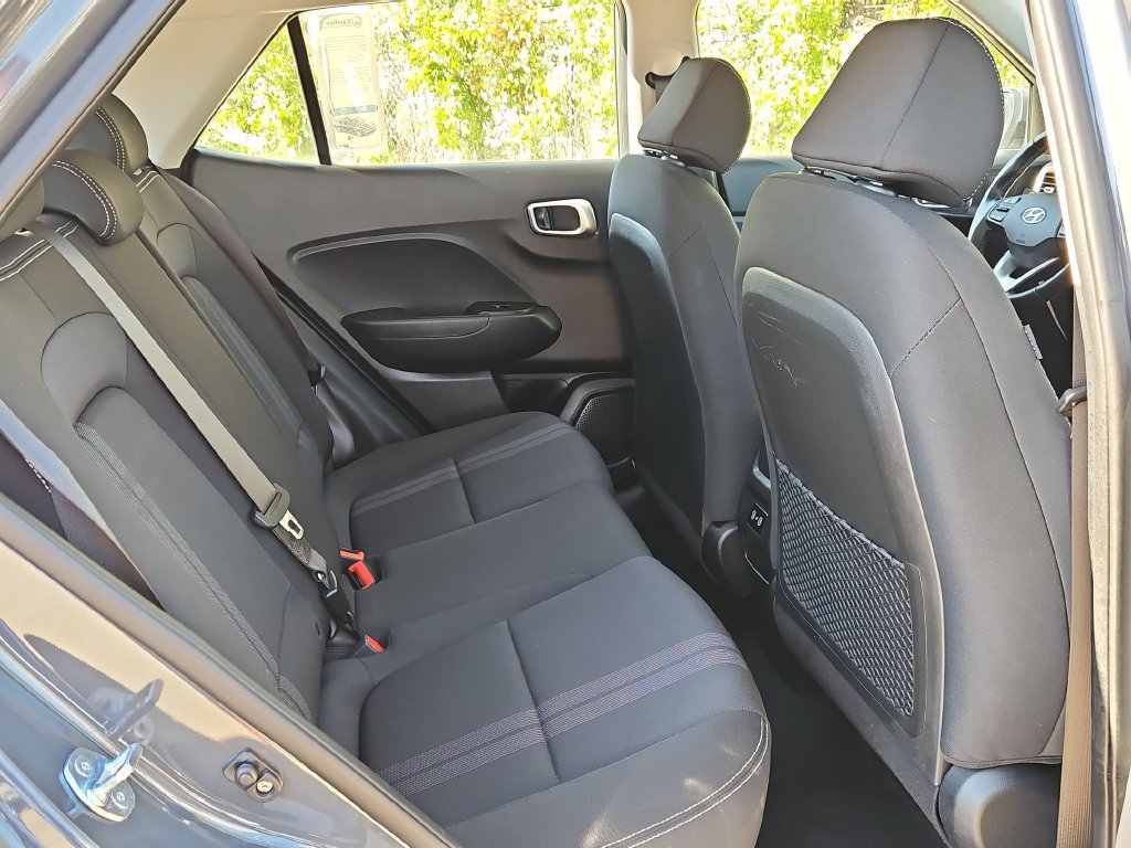 Used 2025 Hyundai Venue SEL FWD image 30
