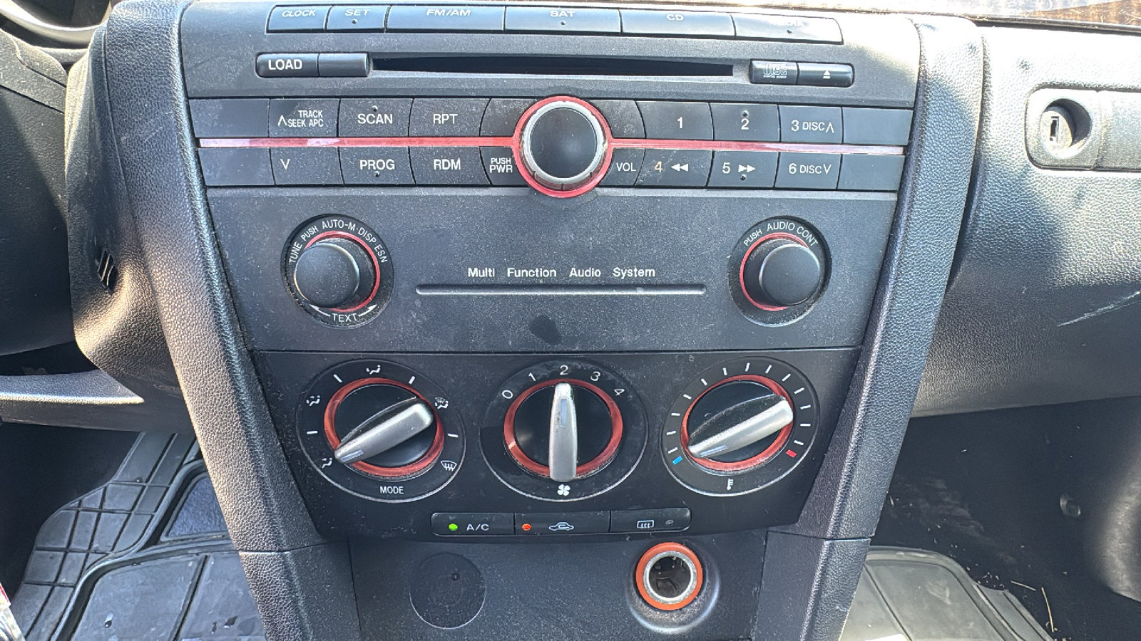 Used 2007 MAZDA MAZDA3 i Touring FWD image 16