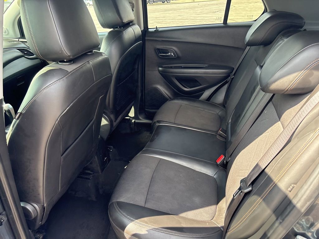 Used 2018 Chevrolet Trax LT w/ LT Convenience Package image 15