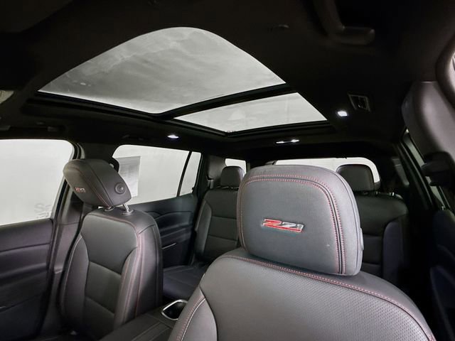 Used 2025 Chevrolet Traverse Z71 image 25