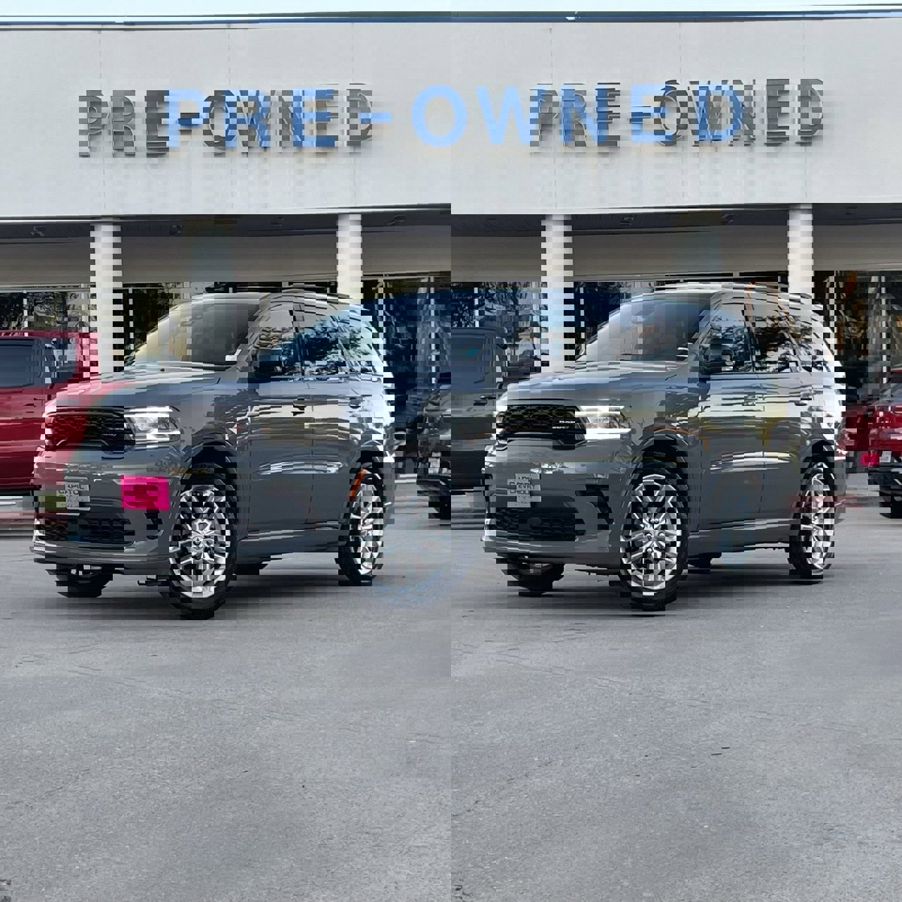 Used 2024 Dodge Durango GT image 1