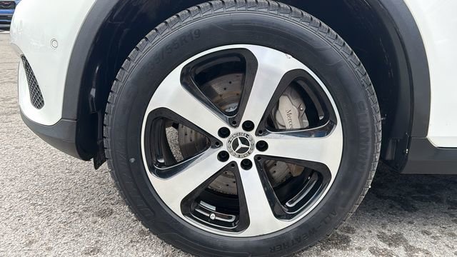 Used 2019 Mercedes-Benz GLC 350e 4MATIC image 10