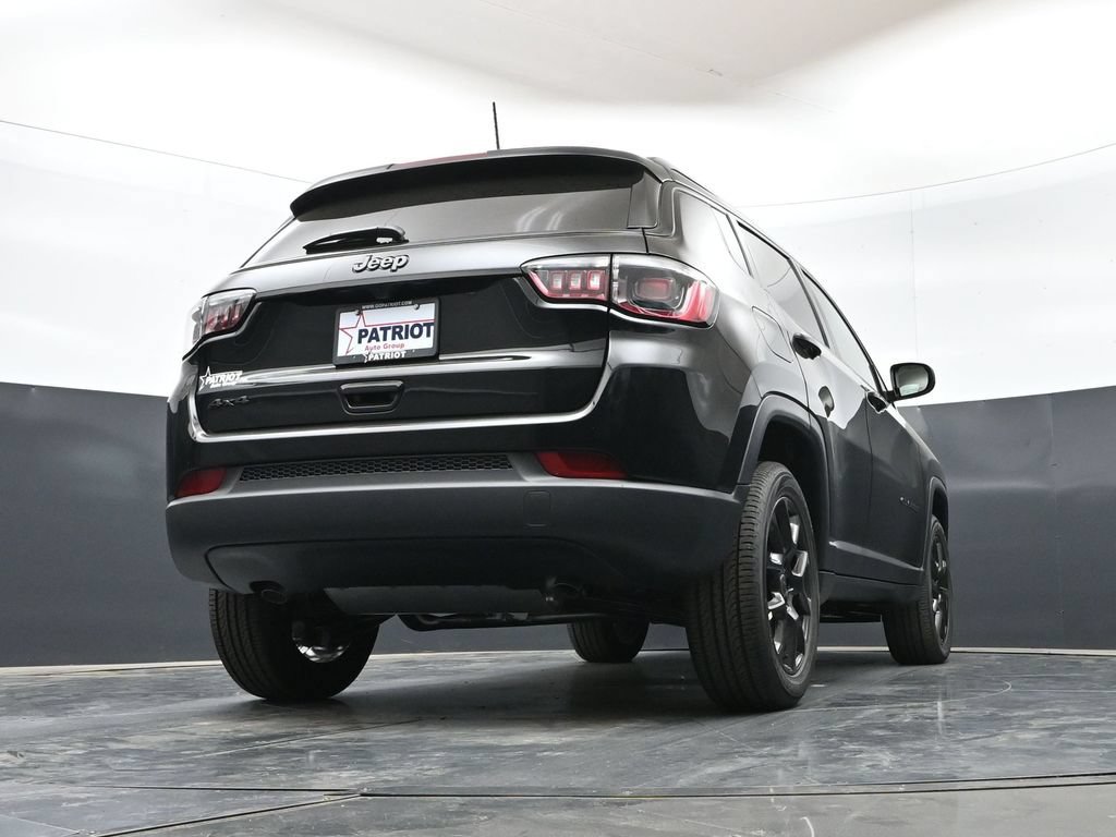 New 2026 Jeep Compass Latitude AWD/4WD image 40