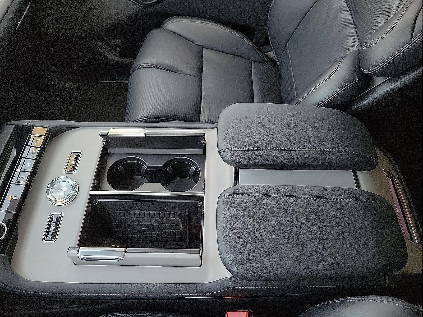 Used 2026 Lincoln Navigator Reserve AWD/4WD image 29