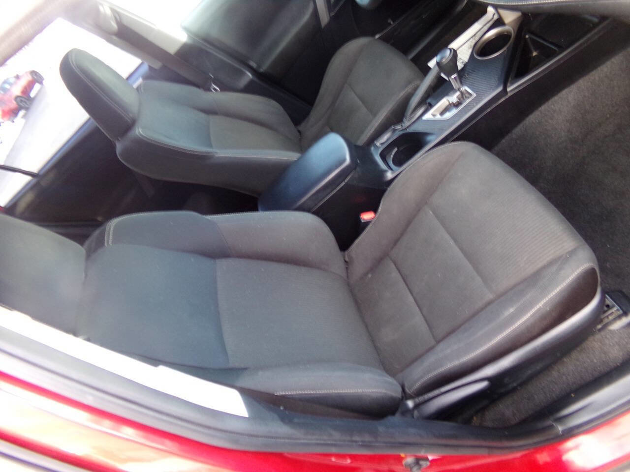 Used 2015 Toyota RAV4 XLE w/ Outdoor Package AWD/4WD image 28