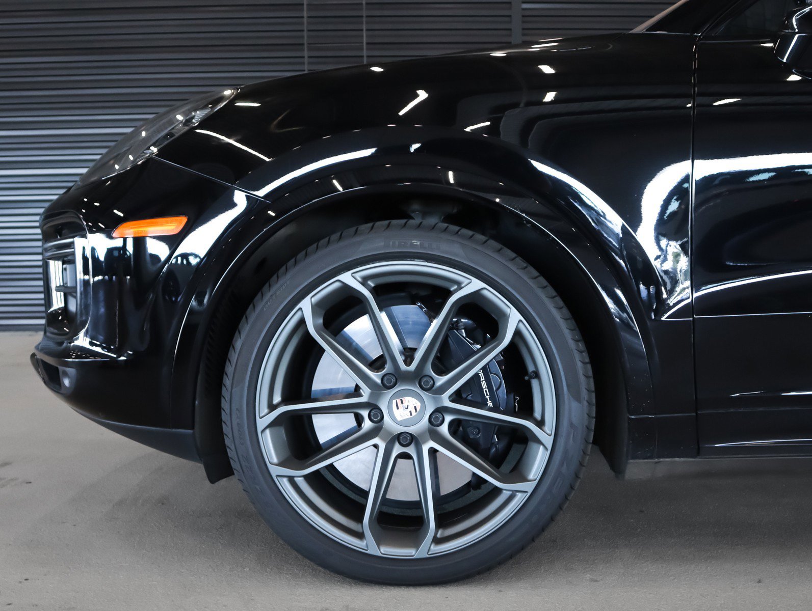 Used 2023 Porsche Cayenne Turbo AWD/4WD image 28