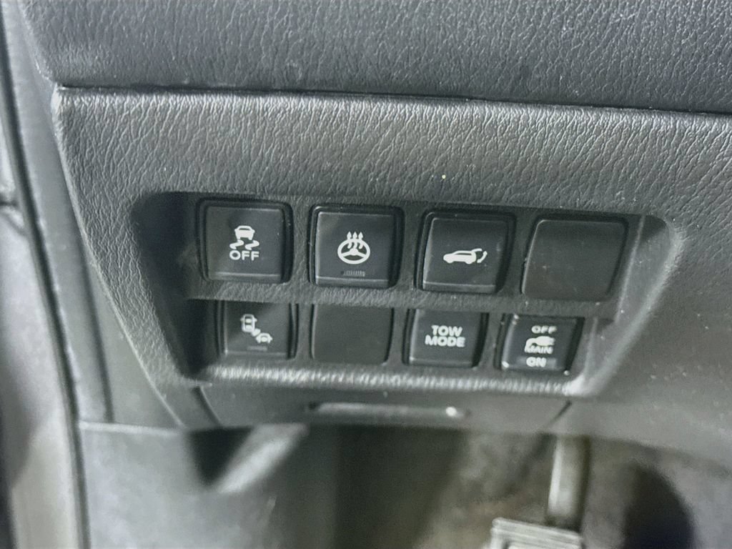 Used 2019 Nissan Pathfinder SL AWD/4WD image 21