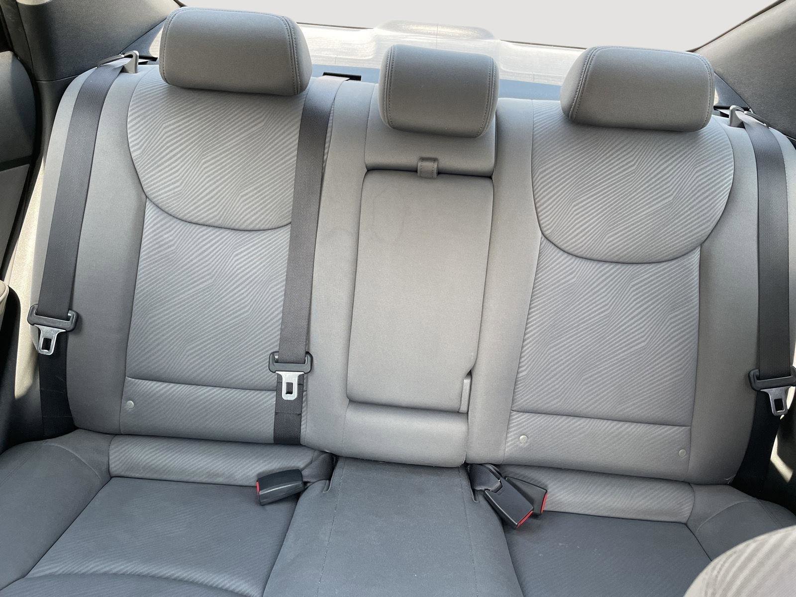 Used 2013 Hyundai Elantra GLS w/ Preferred Pkg FWD image 10