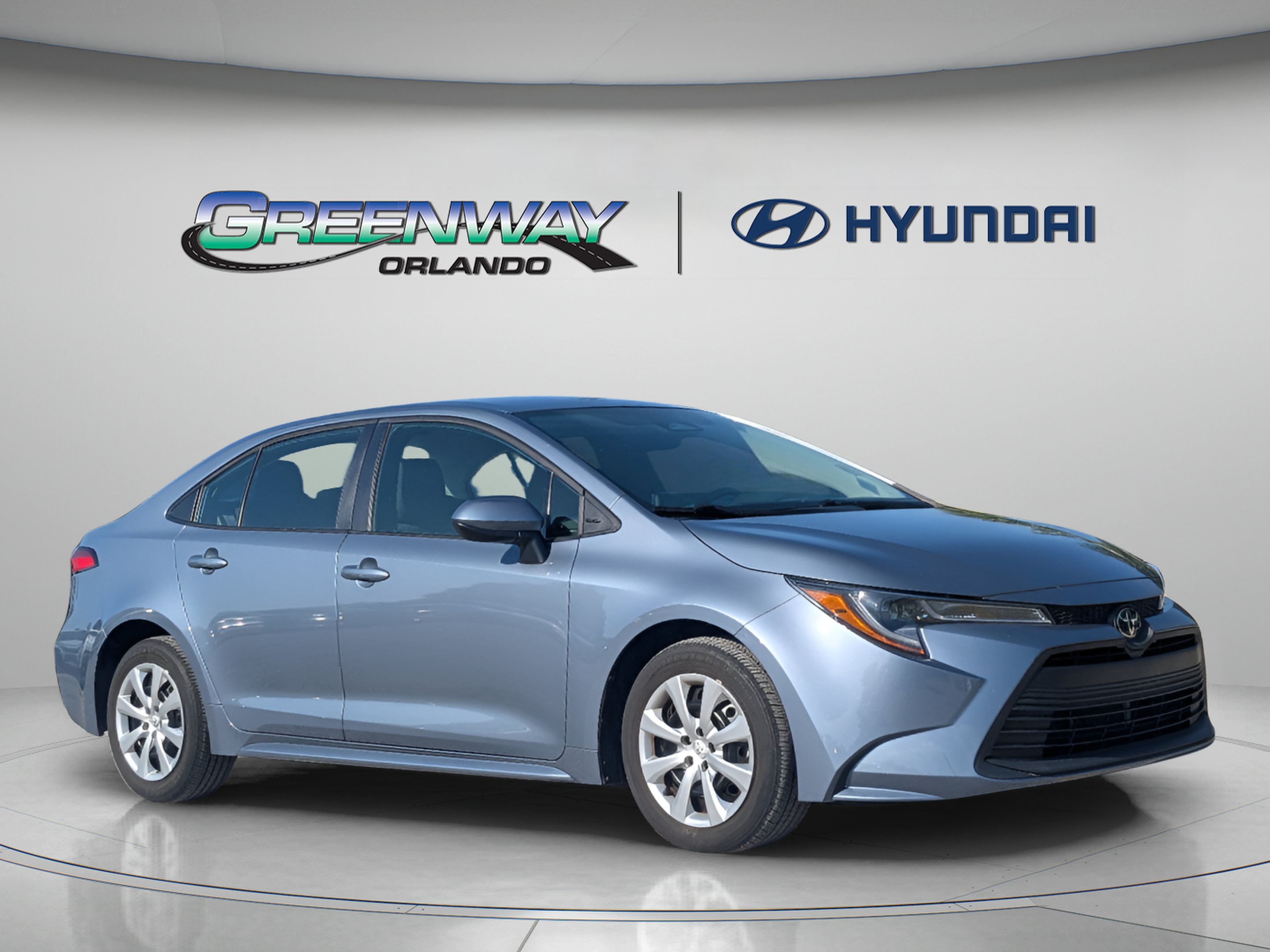 Used 2024 Toyota Corolla LE FWD image 1