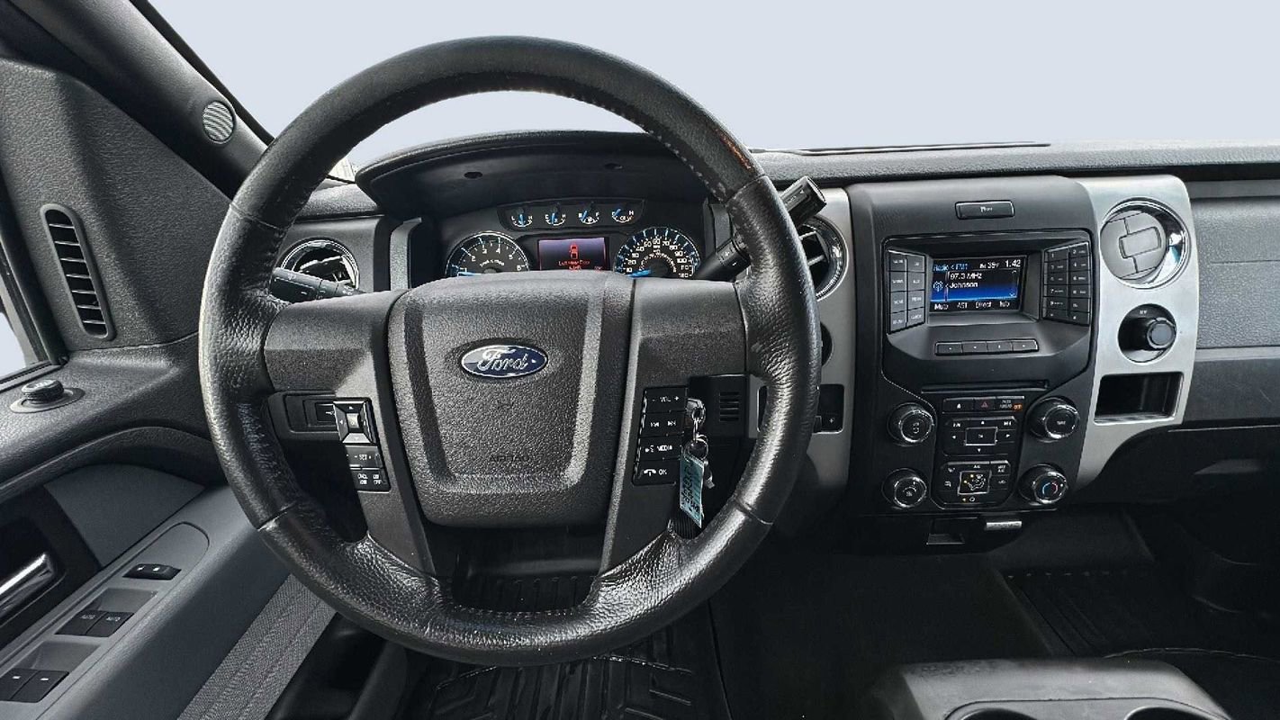 Used 2013 Ford F150 XLT w/ XLT Chrome Pkg image 9