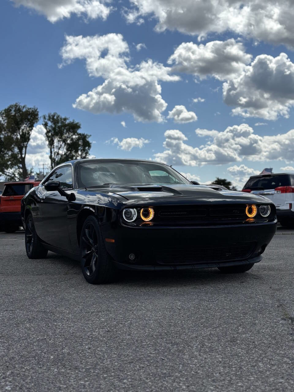 Used 2016 Dodge Challenger R/T w/ Driver Convenience Group image 3