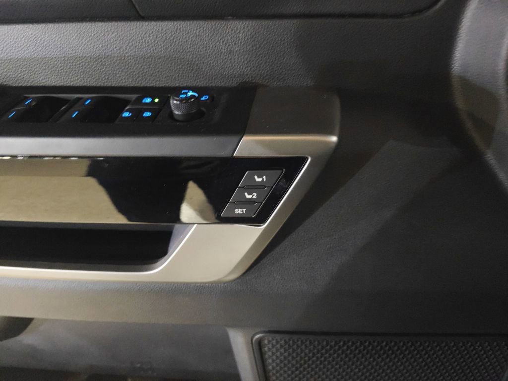 Used 2024 Toyota Tundra Limited image 7