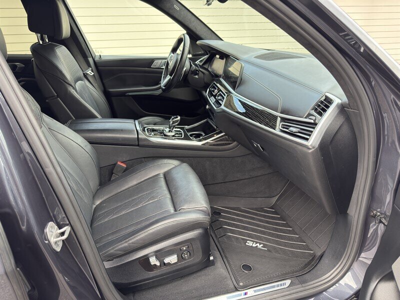 Used 2021 BMW X7 xDrive40i w/ M Sport Package AWD/4WD image 36