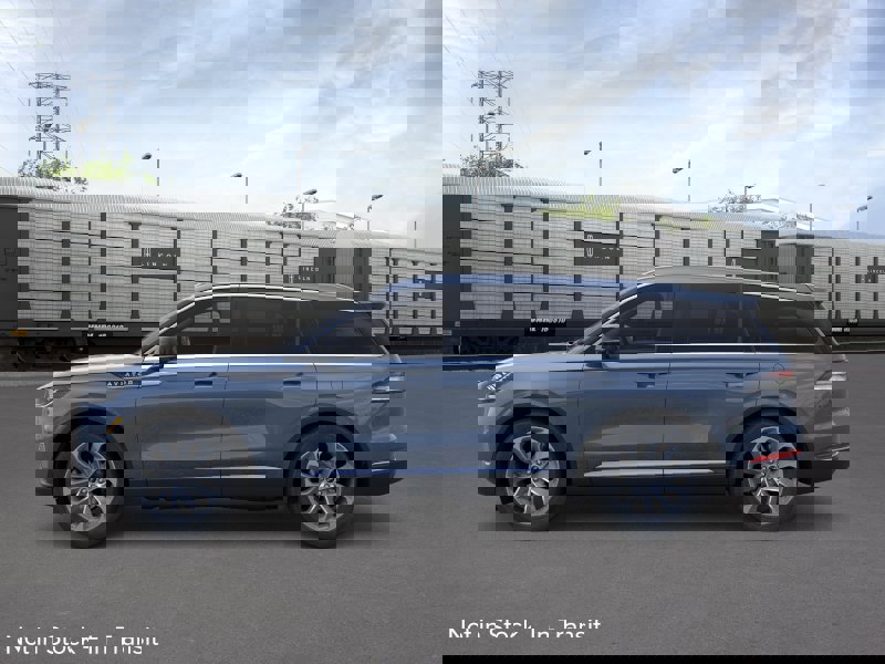 New 2026 Lincoln Aviator Reserve AWD/4WD image 3