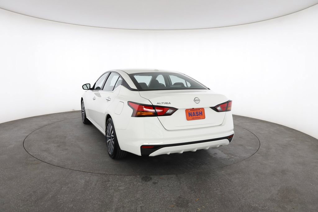 Used 2025 Nissan Altima 2.5 SV image 10