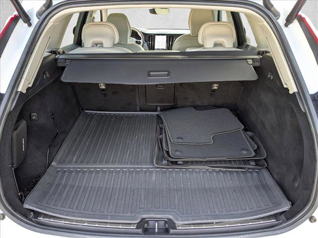 Used 2023 Volvo XC60 T8 Ultimate w/ Protection Package Premier image 6