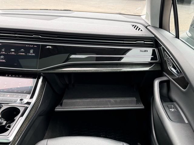 Used 2021 Audi Q7 2.0T Premium Plus w/ Premium Plus Package image 33