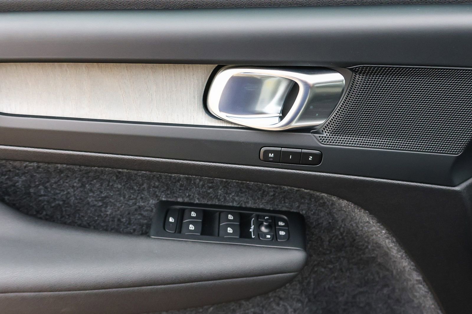 New 2026 Volvo XC40 B5 Core w/ Climate Package image 31