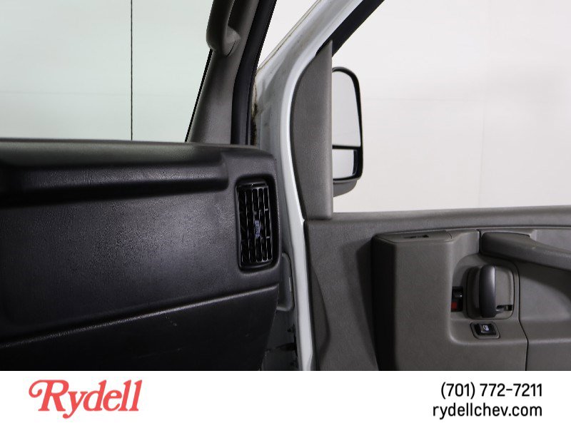 Used 2010 Chevrolet Express 3500 image 20